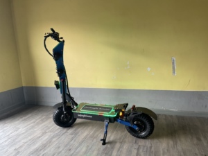 Pliage 72v 8000w rapide 90 - 120km / h double moteur Lumière acrylique LED en promo trottinette électrique 100 km/h Avec siège - Product Image 3