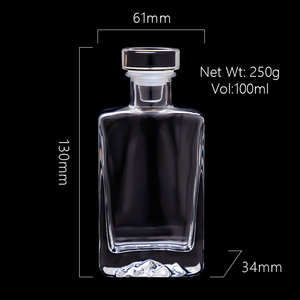 <span class=keywords><strong>Bottiglia</strong></span> di vetro di liquore quadrata vuota all'ingrosso 100ml, <span class=keywords><strong>il</strong></span> <span class=keywords><strong>fondo</strong></span> <span class=keywords><strong>della</strong></span> <span class=keywords><strong>bottiglia</strong></span> ha la forma di un vulcano - Product Image 2