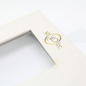 กล่องกระดาษแข็งแข็งแบบย่อยสลายได้กล่องของขวัญใสเคลือบผิวด้านสีใสสำหรับหน้าต่างแม่เหล็กหรูหรา - Product Image 3