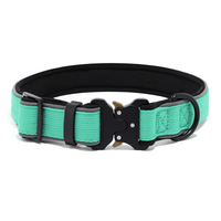 Collier pour animaux de compagnie moderne en cuir PU imperméable, réglable, durable et doux pour chiens et chats