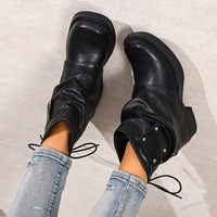 Bottines pour femmes de style occidental à talons carrés épais, à enfiler, mode automne/hiver, doublure en maille, tige en PU, confortables, tendance, avec rivets