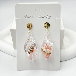 Alla moda Glow-in-the-Dark <span class=keywords><strong>acciaio</strong></span> al titanio conchiglia <span class=keywords><strong>orecchini</strong></span> ragazze graziose ragazza in <span class=keywords><strong>acciaio</strong></span> inossidabile gioielli con perla placcatura in oro - Product Image 1