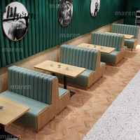 Bancs de restaurant en bois personnalisables avec table intégrée, banquette demi-cercle pour restaurant et commerce