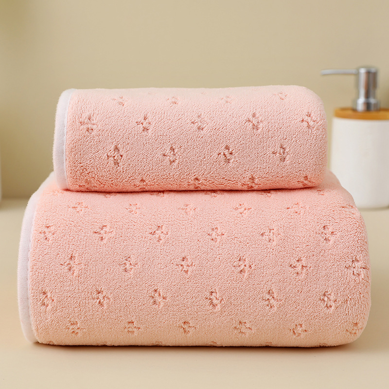 สีชมพูอ่อน