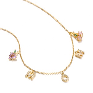 Collana girocollo con alfabeto arabo placcato oro 18 carati con lettera di frutta pavimentata con nome personalizzato - Product Image 3
