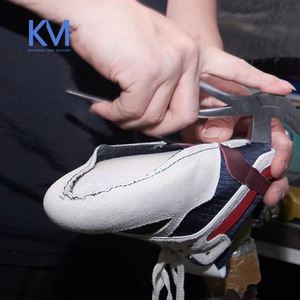 Zapatillas Deportivas de Mujer con Cordones, Estilo Clásico, de Cuero, Tendencia de Moda 2025, Inspiradas en el Dorado, con Suela de Goma - Product Image 5