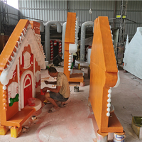 Décoration de Noël commerciale pour usine : Statue géante de maison de bonbons et de pain d'épices en fibre de verre, étanche, pour toile de fond et façade