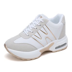 Xuanhui En gros Baskets décontractées à lacets pour femmes, en daim blanc et gris, avec plateforme compensée discrète de 7 cm, pour la marche - Product Image 3