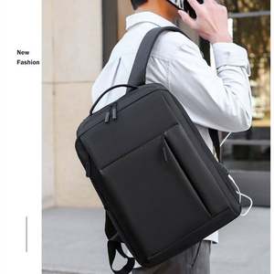 Sac à dos promotionnel pour ordinateur portable en tissu Oxford, idéal pour les voyages, l'université et l'école, avec port de chargement USB - Product Image 4