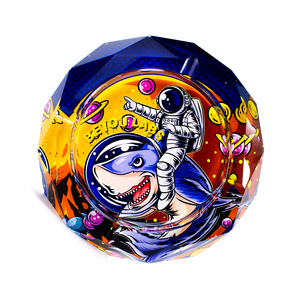 Cendrier rond en plastique au design astronaute requin spatial de dessin animé, décoration d'intérieur, porte-cigarettes portable - Product Image 1