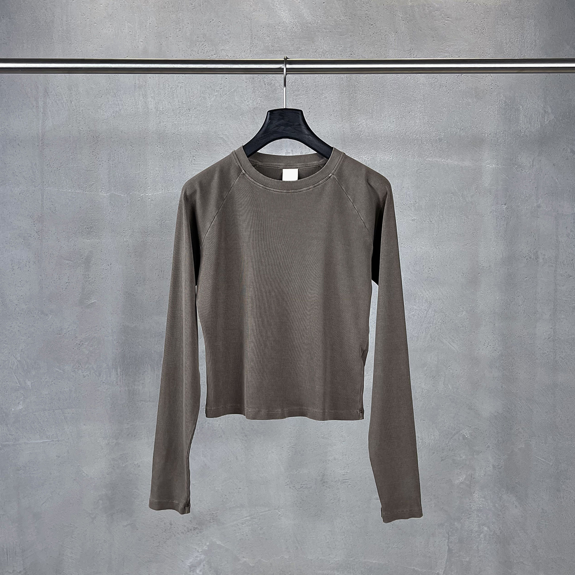 สีน้ำตาล