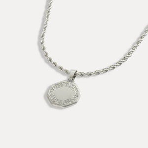 Collar <span class=keywords><strong>con</strong></span> Colgante Octagonal Mate Personalizable al por Mayor, de Acero Inoxidable <span class=keywords><strong>con</strong></span> Baño de Oro y Cadena de Cuerda <span class=keywords><strong>con</strong></span> Detalle Clásico en el Borde - Product Image 2
