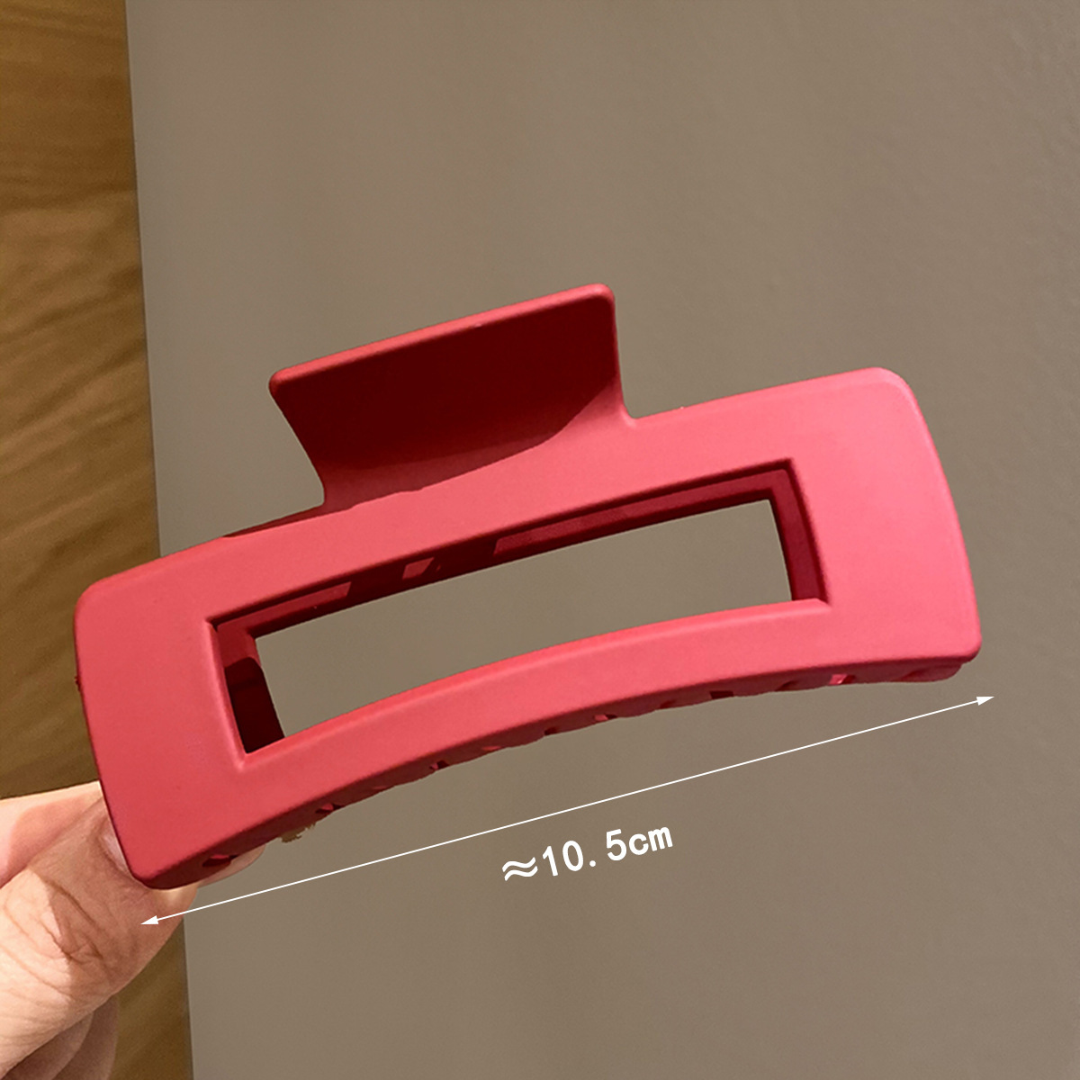 Red square clip