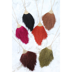 Collier avec pendentif en pompon - Product Image 6