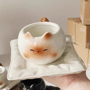Set di Tazze in Ceramica a Forma di Gatto con Piattino Ondulato e Cucchiaino Dorato, 3 Design con <span class=keywords><strong>Faccine</strong></span> di Gatto, 250ml, Adatte a Microonde/Lavastoviglie, Idea Regalo - Product Image 2