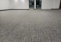 Venta caliente personalizado suelo decorativo Material antideslizante PVC tejido vinilo suelo alfombra azulejos