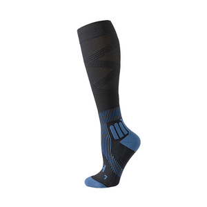 Chaussettes de sport de compression pour femmes, couleur unie, absorbant la transpiration, anti-odeur, antibactériennes, épaisseur standard - Product Image 6