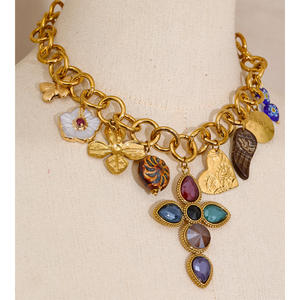 जिनयू 2250 स्टेटमेंट कम मोक ट्रेंडी स्टेनलेस स्टील हार सोने की प्लेटेड रंगीन क्रॉस पेंडर हार - Product Image 3