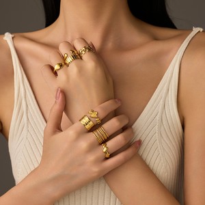 Anillos de apertura con forma de corazón encantador de hojas de acero inoxidable para mujer, anillo geométrico personalizado de lujo para regalo de mujer - Product Image 1