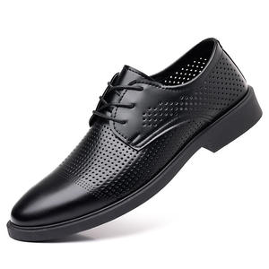 Chaussures habillées décontractées noires pour hommes, chaussures de conduite respirantes pour hommes, chaussures habillées et Richelieu en cuir tendance pour hommes grandes tailles - Product Image 1