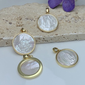 Dijes y Colgantes <span class=keywords><strong>de</strong></span> Concha <span class=keywords><strong>de</strong></span> Mar Blanca Natural Redondos <span class=keywords><strong>de</strong></span> la Santa Cruz <span class=keywords><strong>de</strong></span> San Benito y la <span class=keywords><strong>Virgen</strong></span> <span class=keywords><strong>de</strong></span> <span class=keywords><strong>Guadalupe</strong></span> para la Fabricación <span class=keywords><strong>de</strong></span> Joyería - Product Image 2