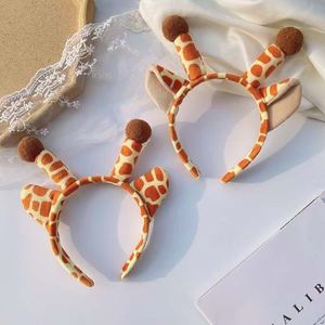 Coréen mignon dessin animé <span class=keywords><strong>girafe</strong></span> cheveux cerceau tissu doux filles accessoires de mode chaud fourrure bandeaux nouvelle conception - Product Image 1