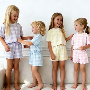 Ensemble deux pièces décontracté été 2026 pour enfants : T-shirt et short en coton nordique, lavage enzymatique adoucissant, directement de l'usine - Product Image 1