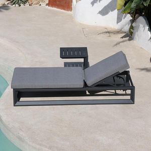 Chaise longue d'extérieur moderne en aluminium, résistante à l'eau et au soleil, avec dossier réglable, conçue sur mesure pour hôtel de plage et patio - Product Image 5