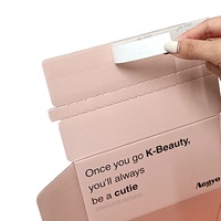 Échantillons gratuits, conception personnalisée, boîte d'emballage en carton auto-scellante, boîte à courrier rose pour vêtements avec bande détachable