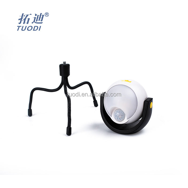 Tuodi TDL-6102 IP65 Waterproof LED 360° Rotating PIR Motion Sensor Light with Tripod Base