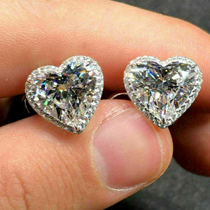 Orecchini a Perno a Forma di Cuore per Donne, Gioielli Eleganti e Scintillanti, Vendita all'Ingrosso - Product Image 1