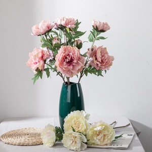 ดอกโบตั๋นประดิษฐ์ CallaFloral สีเขียวอ่อนและสีพีชอ่อน สำหรับตกแต่งงานแต่งงานและตกแต่งบ้าน รุ่น DY1-1911A - Product Image 1