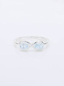 Bague de charme infini une belle incarnation d'une élégance sans fin et d'un design raffiné - Product Image 4