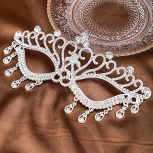 Máscara de Pedrería para Disfraces de Novia, Accesorios para Fiestas de Boda, Máscara con Flecos de Pedrería, Accesorios para Vestidos de Banquete - Product Image 3