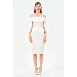 Vestido de noche Saks tipo lápiz con hombros descubiertos, satén, cintura natural, rojo - Product Image 6