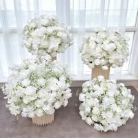 Boules de fleurs artificielles en soie blanches modernes de haute qualité et durables pour la décoration d'événements de mariage