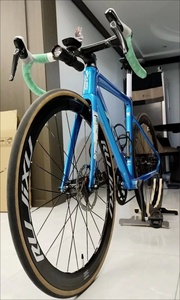 Juego de Ruedas para <span class=keywords><strong>Bicicleta</strong></span> de Carretera 700C 120 Anillos, Venta Caliente 2024, Llanta de Aleación de Aluminio de 40 mm con Sistema de Frenos V, <span class=keywords><strong>Tipo</strong></span> Clincher - Product Image 3