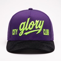 Gorra de Béisbol Color Block de 5 Paneles con Bordado 3D en Relieve, Visera Curva, Sarga de Algodón y Microsuede, Estilo Urbano, Logotipo Personalizado, Unisex, Venta al por Mayor