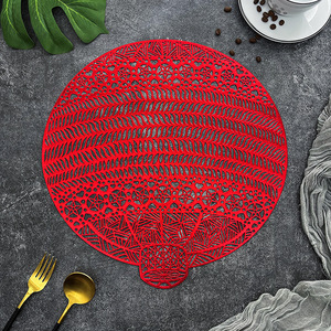 Manteles Individuales de PVC con Diseño Hueco para el Día de Navidad, Antideslizantes, Aislantes del Calor, Lavables, Decorativos para Cocina y Hogar - Product Image 5