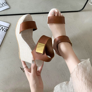 Sandalias de Plataforma con Tiras Cruzadas Anchas Estilo Romano, Hebilla Dorada, Tacón Alto de Cuña, Tejidas en Paja, con Punta Abierta para Mujer, Última Moda - Product Image 2