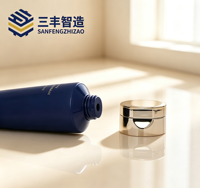 Tubo Exprimible de PE Color Azul Marino Mate Personalizado con Tapa Electrochapada Abatible para Limpiador Facial Reafirmante
