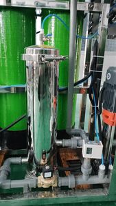 Máquina de tratamiento de <span class=keywords><strong>agua</strong></span> <span class=keywords><strong>destilada</strong></span> 250lph 500lph Ro, sistema de purificación de <span class=keywords><strong>agua</strong></span> Frp, máquina expendedora de <span class=keywords><strong>agua</strong></span> potable <span class=keywords><strong>para</strong></span> negocios - Product Image 2