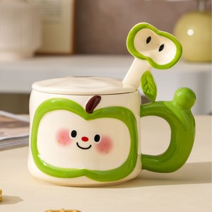 Taza de Café de Cerámica con Diseño de Manzana, con Tapa y Cuchara - Product Image 4
