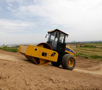 Compacteur vibrant automoteur SEM512 avec tambour à pattes de mouton en option pour le compactage des sols argileux des talus de barrages