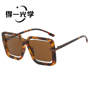 Oversized Square <b>Sunglasses</b> Black Frame Pc Lens Uv400 Protection For Women Fashion Sunscreen Travel Driving - Product Image 2