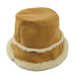 Chapeau bob en faux daim avec bordure en fourrure pelucheuse, chapeau chaud d'hiver pour femmes - Product Image 2