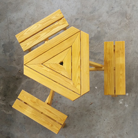 Nouveau Triangle Table Ensemble Table En Bois Table De Pique-Nique En Plein Air avec Bancs Trois Chaises En Bois Jardin Rue Mobilier Café Bureaux Chaise