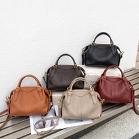 Nouveau sac à main élégant et simple de luxe, sac Boston en cuir de vachette de haute qualité, sac à main pour femmes en cuir véritable avec sangle et fermeture éclair