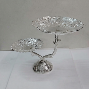 Soporte de Servicio de Dos Niveles de Latón Color Plata de Primera Calidad |   Exhibidor Decorativo de Frutas, Postres y Frutos Secos para el Hogar, Bodas y Hoteles - Product Image 1