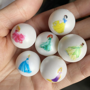 Cuentas gruesas redondas con estampado de <span class=keywords><strong>princesa</strong></span> personalizado, cuentas acrílicas DIY de 20mm para hacer joyas, cuentas de goma de mascar para hacer bolígrafos - Product Image 6